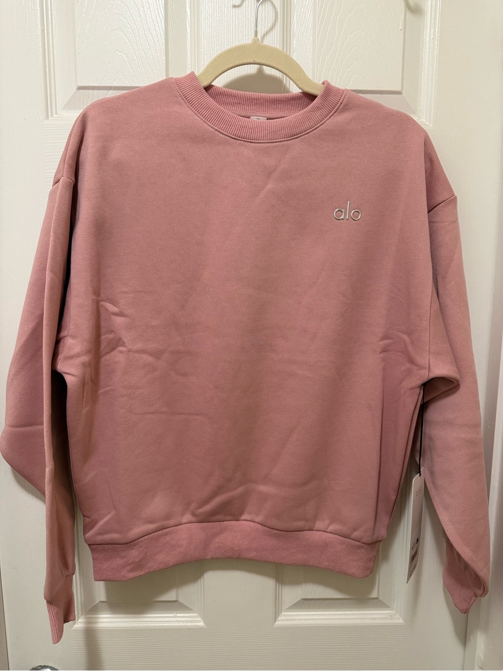 Alo Crewneck Sweatshirt - Vintage pink small NWT